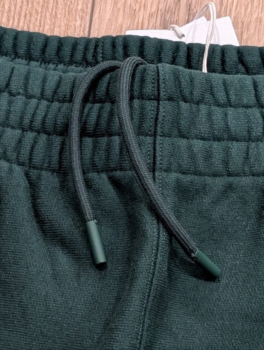 $630 Mens BURBERRY EKD Logo Bermuda Cotton Shorts Ivy Green Large - Picture 2 of 10